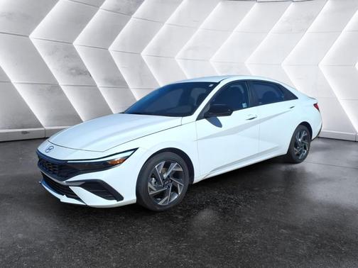 2025 Hyundai ELANTRA HEV SEL