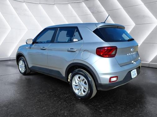 2025 Hyundai VENUE SE