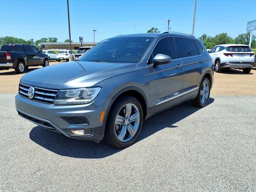 Platinum Gray Metallic 2021 Volkswagen Tiguan 2.0T SEL