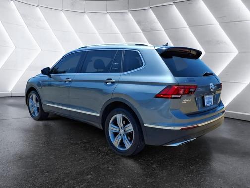 Platinum Gray Metallic 2021 Volkswagen Tiguan 2.0T SEL