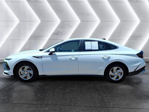 White 2025 Hyundai SONATA SE