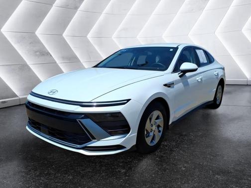 White 2025 Hyundai SONATA SE