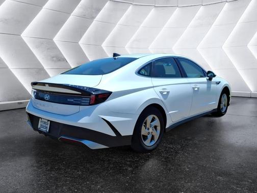White 2025 Hyundai SONATA SE