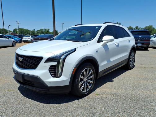 Crystal White Tri-Coat 2020 Cadillac XT4 Sport