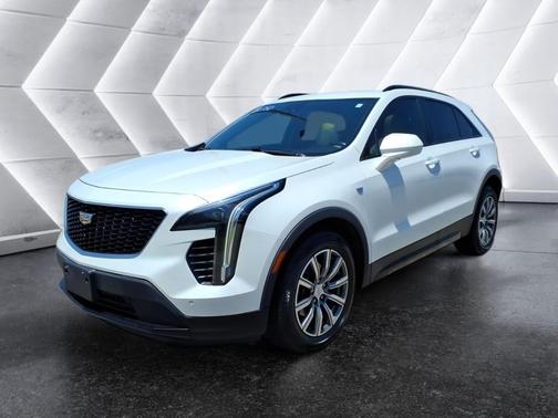 Crystal White Tri-Coat 2020 Cadillac XT4 Sport