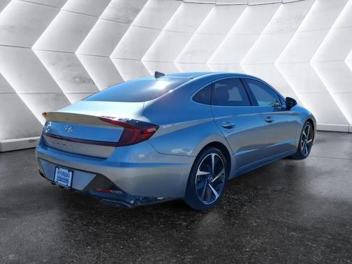 2022 Hyundai SONATA SEL Plus