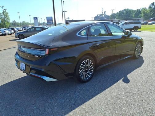 Onyx Black 2024 Hyundai SONATA Hybrid SEL