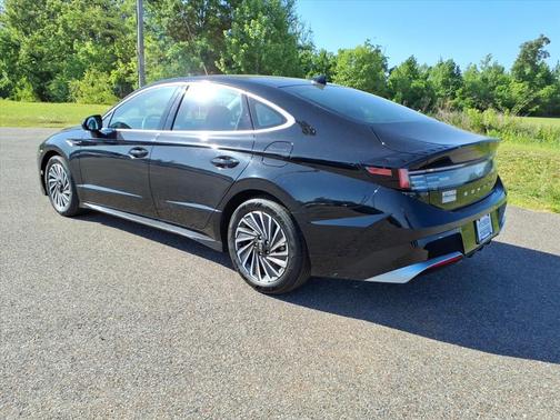Onyx Black 2024 Hyundai SONATA Hybrid SEL