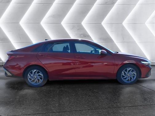 2025 Hyundai ELANTRA HEV Blue