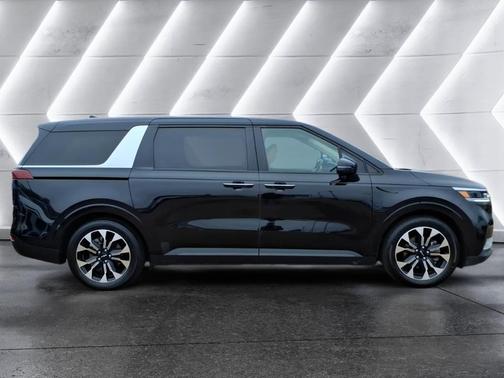 2022 Kia Carnival EX