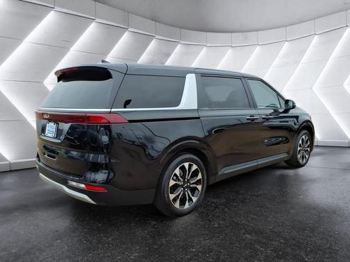2022 Kia Carnival EX