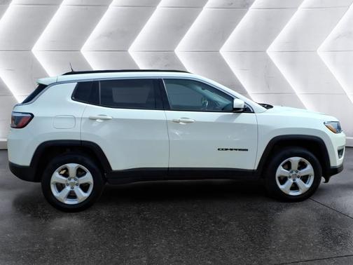White Clearcoat 2019 Jeep Compass Latitude