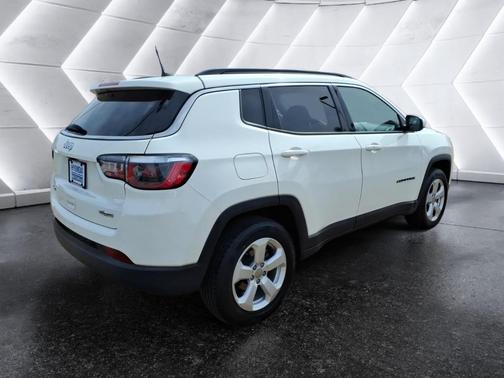 White Clearcoat 2019 Jeep Compass Latitude