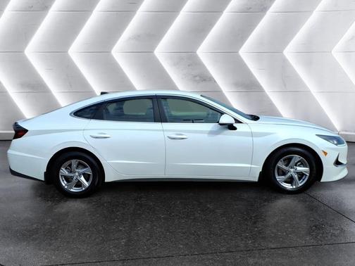 2020 Hyundai SONATA SE