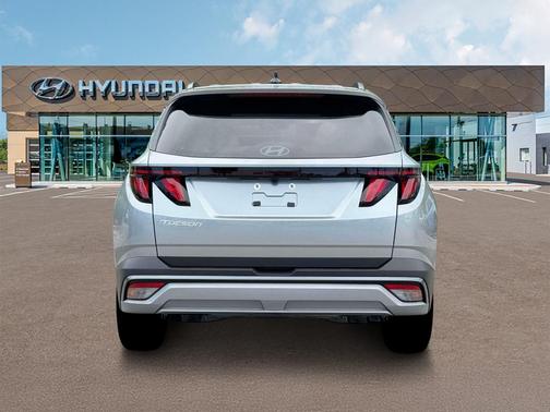 Shimmering Silver 2026 Hyundai TUCSON SEL