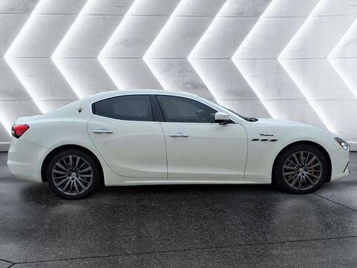 2022 Maserati Ghibli Modena