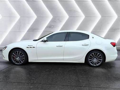 2022 Maserati Ghibli Modena
