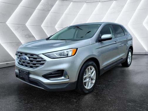 Iconic Silver Metallic 2022 Ford Edge SEL