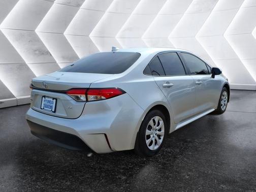 Classic Silver Metallic 2024 Toyota Corolla LE