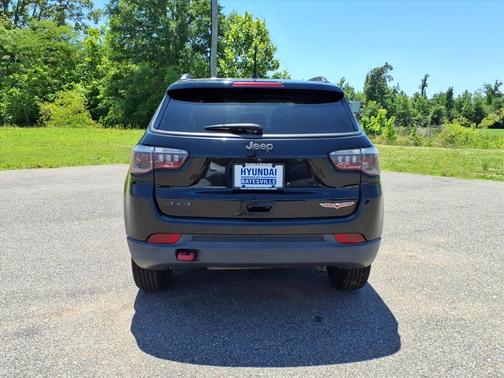 Diamond Black 2019 Jeep Compass Trailhawk