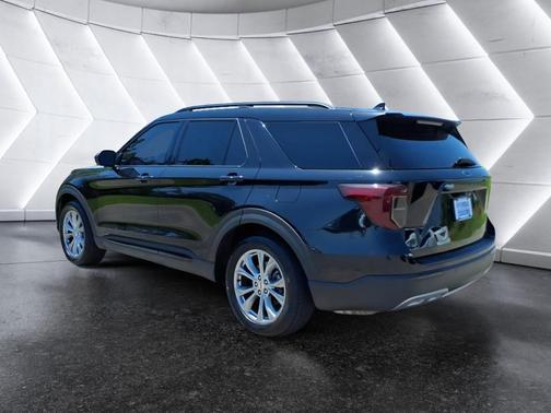 Agate Black Metallic 2020 Ford Explorer XLT