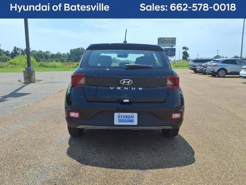 Onyx Black 2025 Hyundai VENUE SE