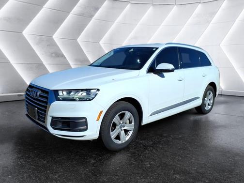 2019 Audi Q7 45 Premium Plus