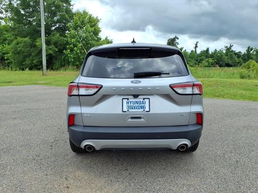 Iconic Silver Metallic 2022 Ford Escape PHEV SEL