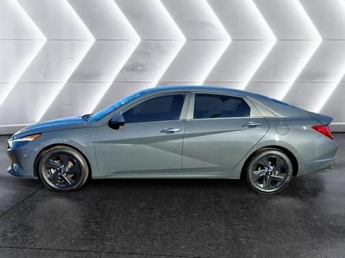 2023 Hyundai ELANTRA HEV Blue