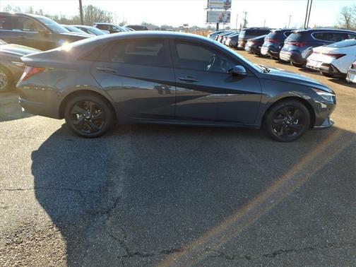 2023 Hyundai ELANTRA HEV Blue