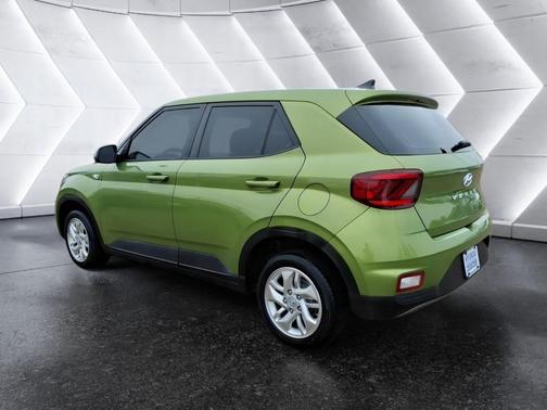 2021 Hyundai VENUE SE