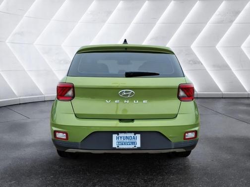 2021 Hyundai VENUE SE
