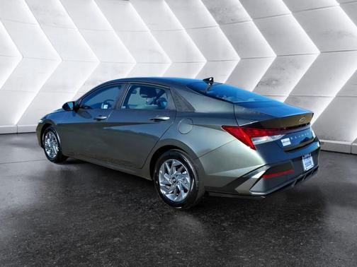 2025 Hyundai ELANTRA HEV Blue