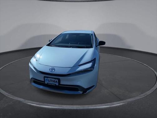 2025 Toyota Prius L