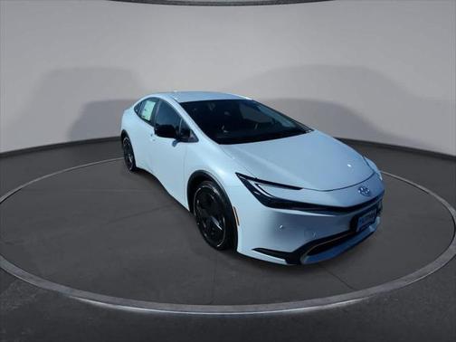 2025 Toyota Prius L