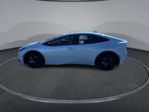 2025 Toyota Prius L