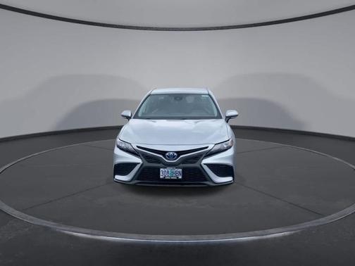 2024 Toyota Camry Hybrid SE