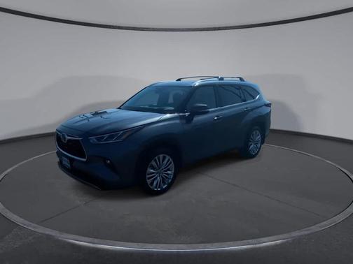 2023 Toyota Highlander Platinum