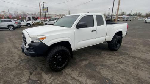 2017 Toyota Tacoma SR