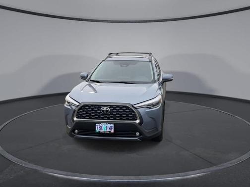 2024 Toyota Corolla Cross XLE