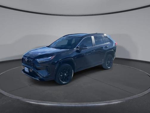 2022 Toyota RAV4 Hybrid SE