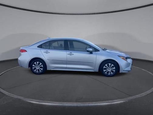 2022 Toyota Corolla Hybrid LE