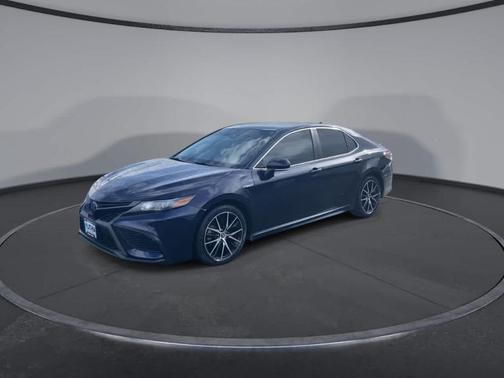 2021 Toyota Camry Hybrid SE