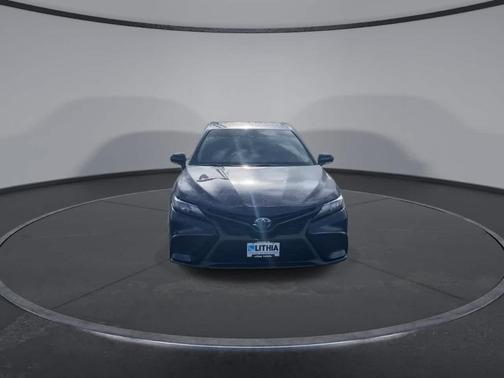 2021 Toyota Camry Hybrid SE