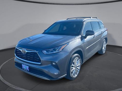 2023 Toyota Highlander Platinum