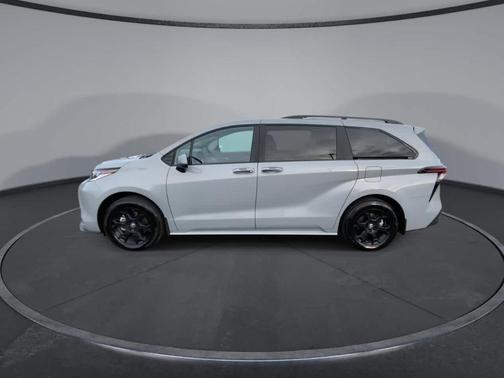 2025 Toyota Sienna Woodland Edition