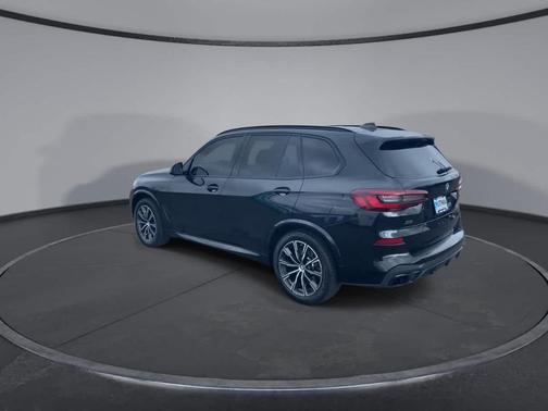 2022 BMW X5 M50i