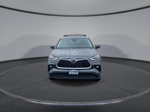 2023 Toyota Highlander Hybrid XLE