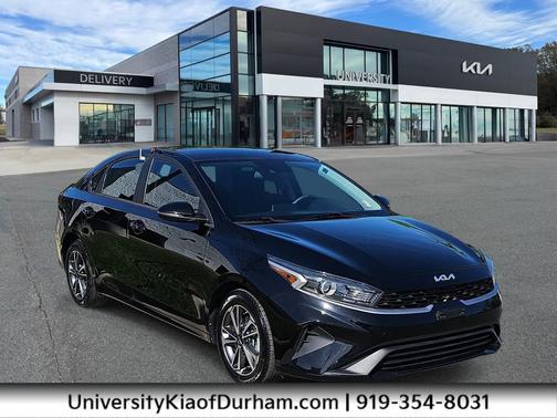 Aurora Black Pearl 2023 Kia Forte LXS