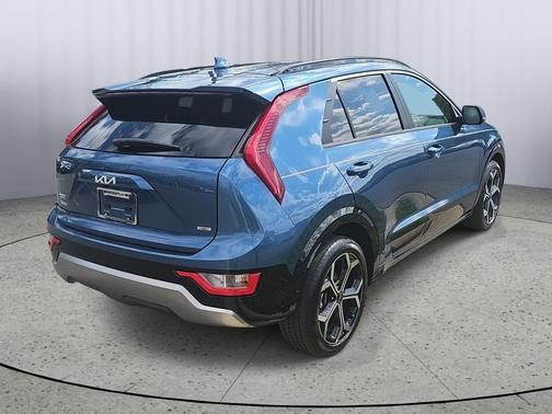 Mineral Blue 2023 Kia Niro EX Touring